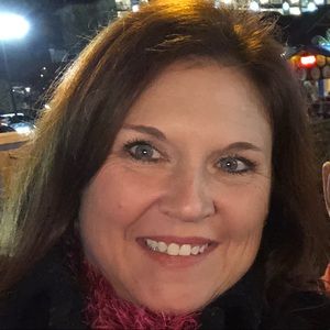 Meet your Posher, Lindsay